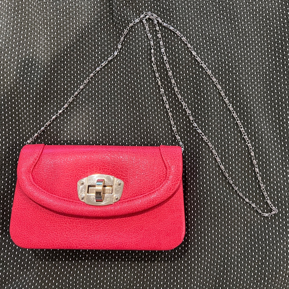 Pink bright handbag / purse / clutch